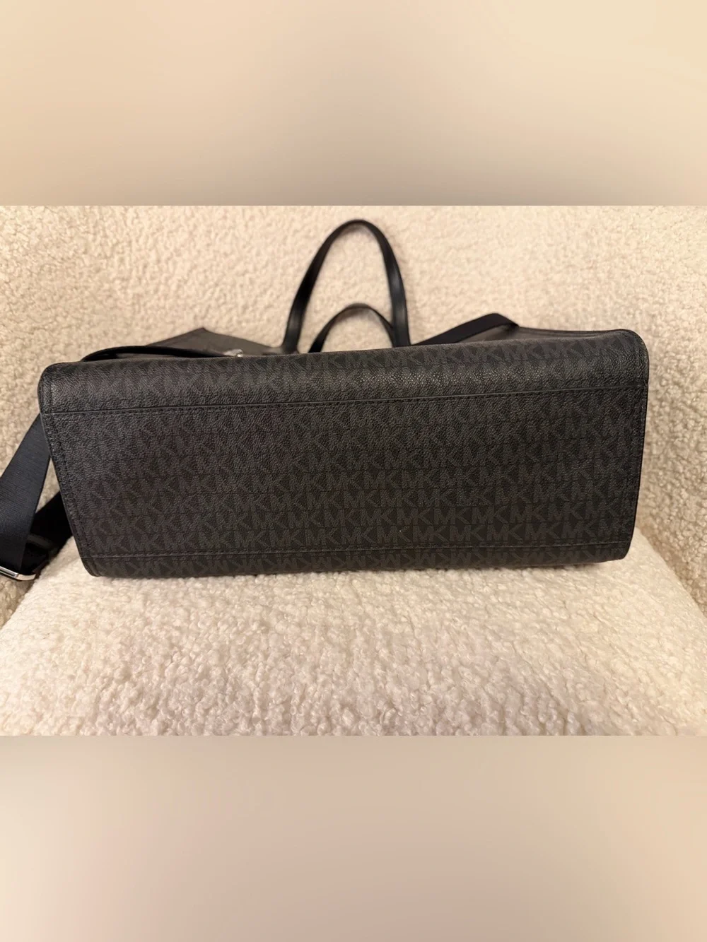Michael Kors Matching Set: Kenly Large N/S Tote & Signature Pull Chain Belt Bag